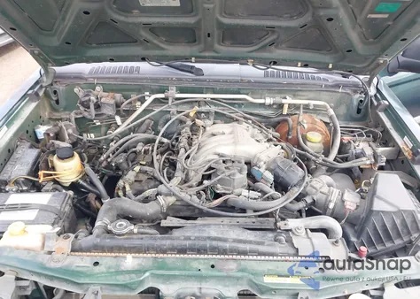 2001 Nissan Xterra Xe-V6 z USA, uszkodzony, nr VIN 5N1ED28T91C520892